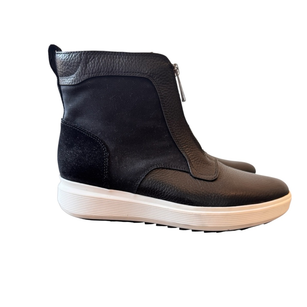 NWOB Naturalizer Black and White Winter Boots